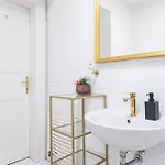 בית אירוח 1# Fancy Share With Own Bathroom