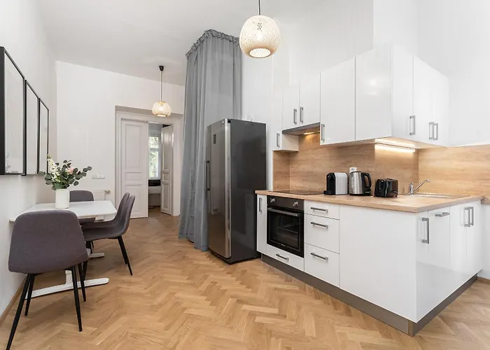 1# Fancy Share With Own Bathroom Rum i privatbostad *