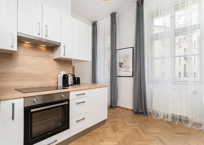 1# Fancy Share With Own Bathroom *