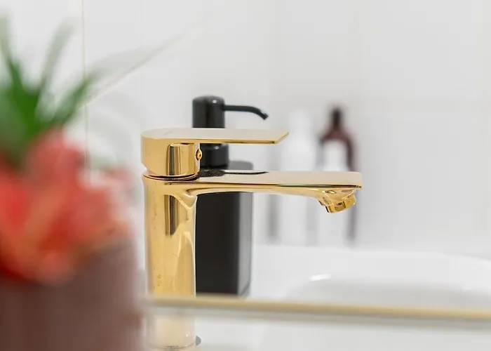 1# Fancy Share With Own Bathroom Praga
